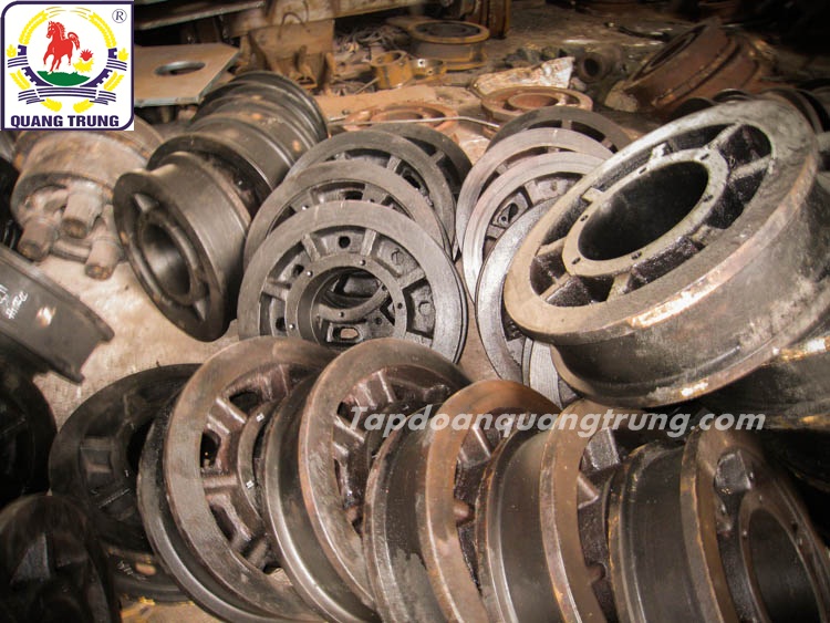 Nhận đơn hàng đúc thép Xây dựng Quang Trung Group